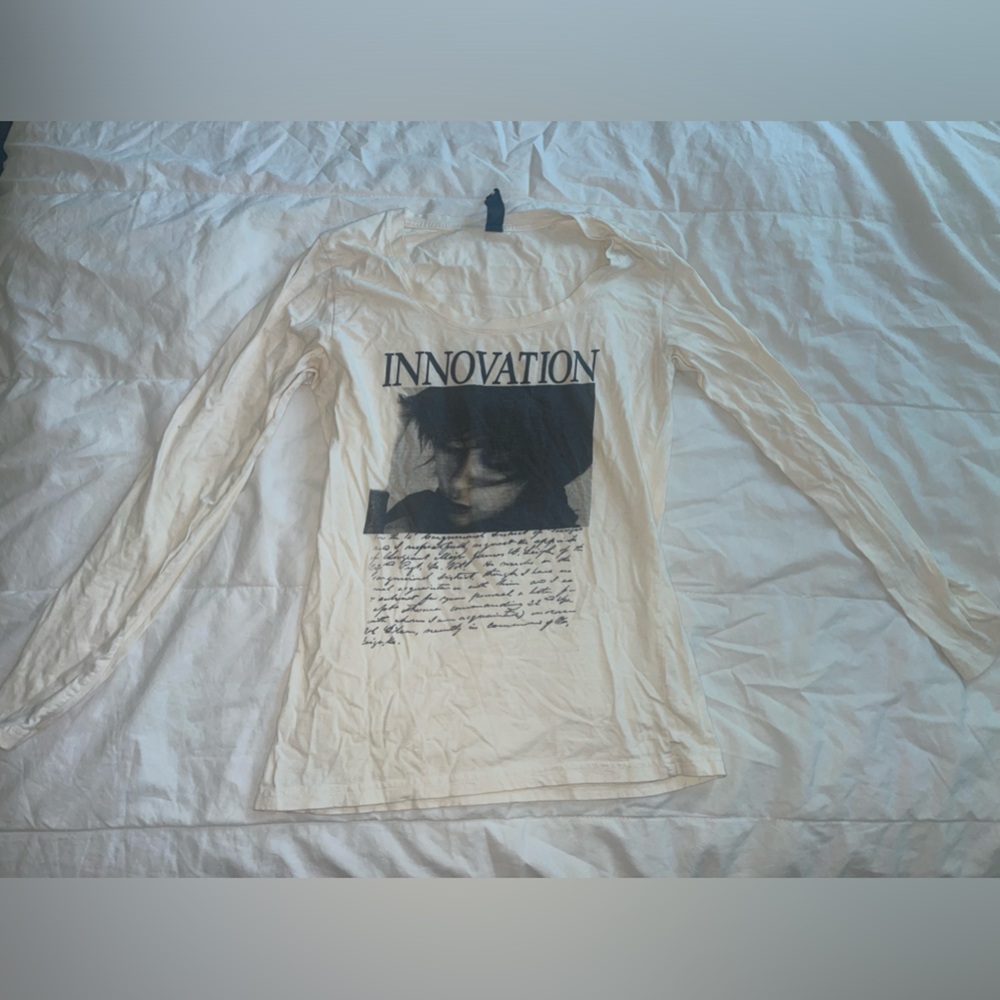 Women’s Cream Graphic Long Sleeve Shirt